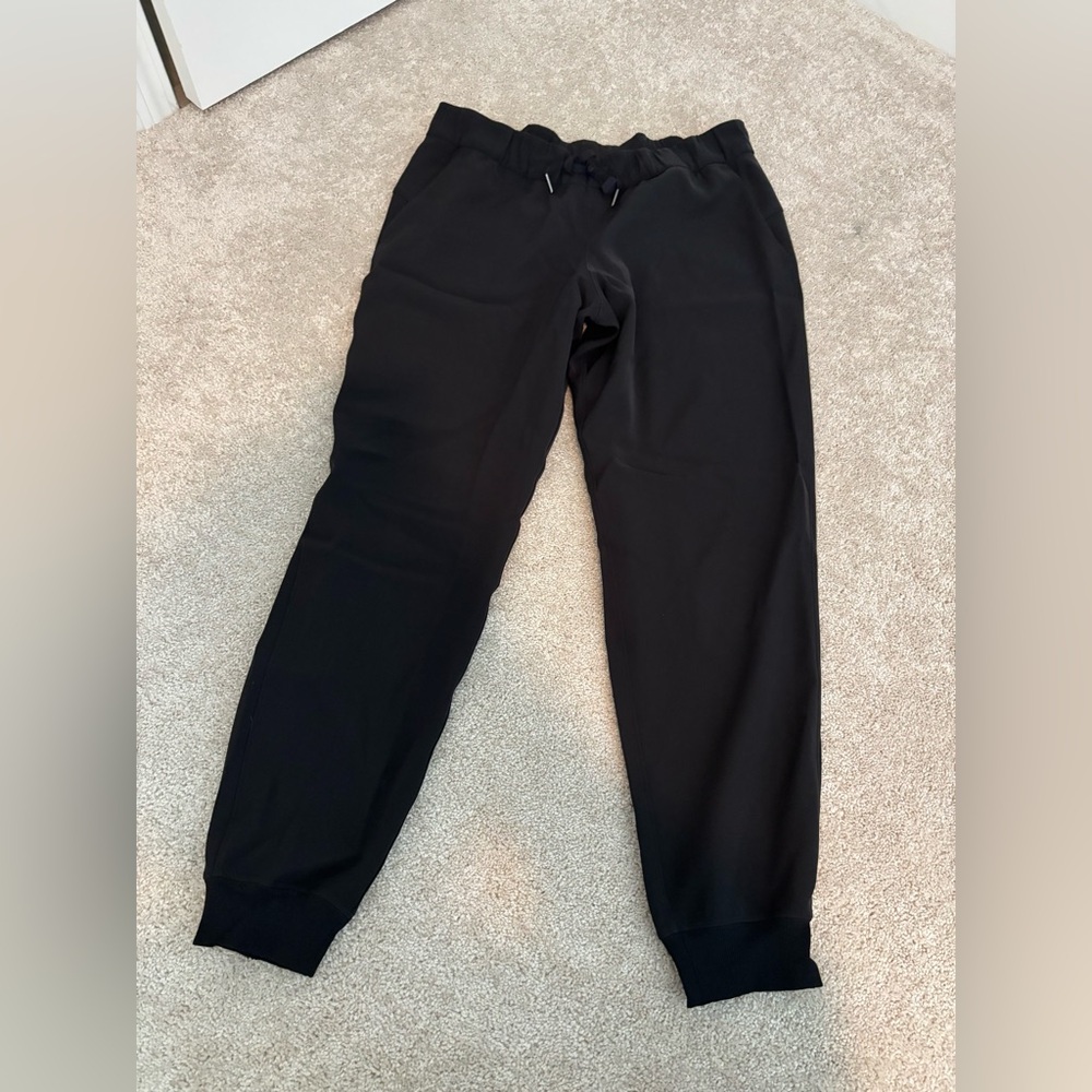 lululemon Black Ankle crop joggers